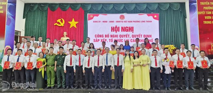 Các đại biểu chụp hình tại hội nghị. Ảnh: ĐPCC