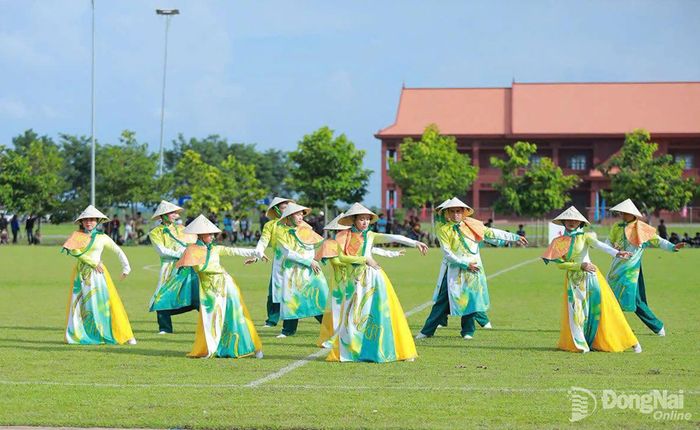 Nhà hát Nghệ thuật Đồng Nai biểu diễn, giao lưu văn nghệ tại tỉnh Tboung Khmum, Vương quốc Campuchia vào tháng 6-2026. Ảnh: ĐVCC