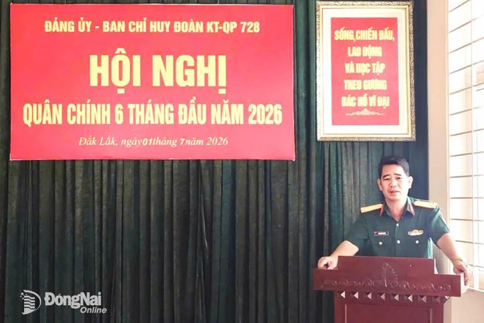 Đại tá Phạm Văn Nghĩa - Đoàn trưởng chủ trì Hội nghị