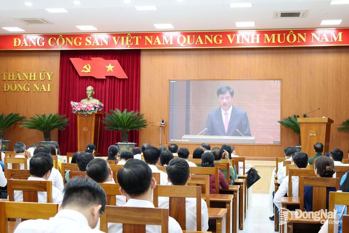 Quang cảnh hội nghị tại điểm cầu Thành ủy Đồng Nai. Ảnh: Hồ Thảo