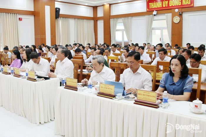 Các đại biểu tham dự hội nghị tại điểm cầu Thành ủy Đồng Nai. Ảnh: Hải Quân