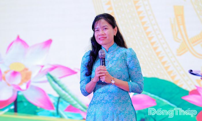 Đồng chí Nguyễn Thị Mỹ Xuân, Phó Bí thư Đảng ủy, Chủ tịch UBND phường Long Thuận.