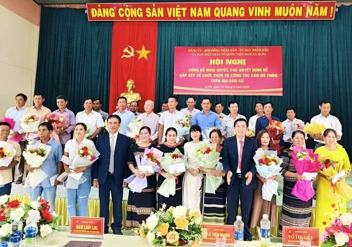  Xã Ia Pa sắp xếp 21 thôn thành 10 thôn mới và giữ nguyên 2 thôn đạt tiêu chuẩn theo quy định. Ảnh: Như Loan 