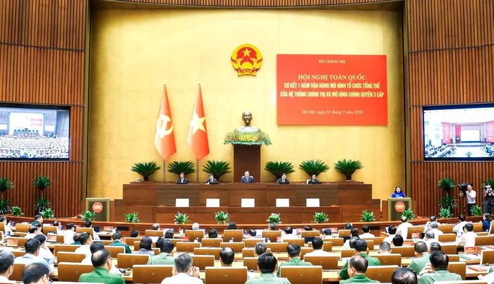 Các đồng chí lãnh đạo Đảng, Nhà nước dự hội nghị tại điểm cầu hội trường Diên Hồng. Ảnh: Báo Đại Đoàn Kết.