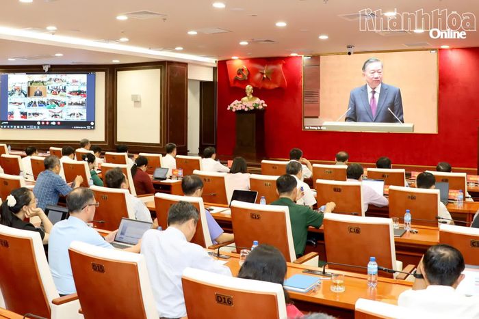 Quang cảnh hội nghị tại điểm cầu Tỉnh ủy Khánh Hòa.
