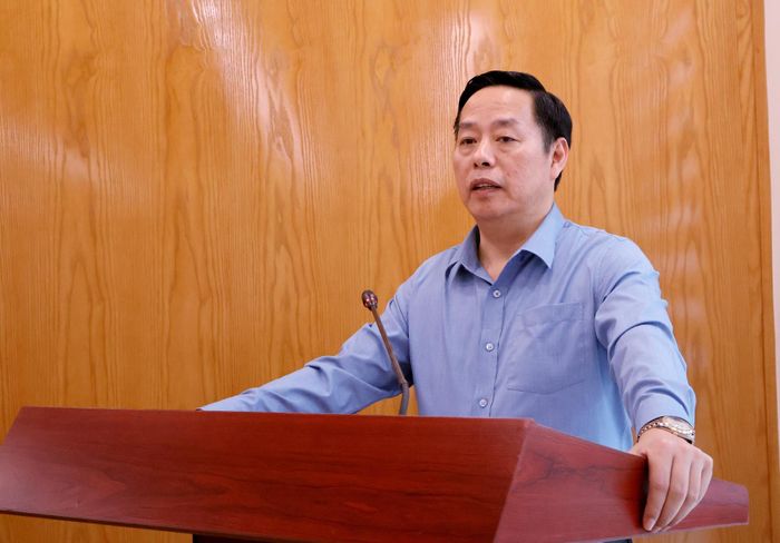... phát biểu giao nhiệm vụ đối với đồng chí Hoàng Minh Hải.