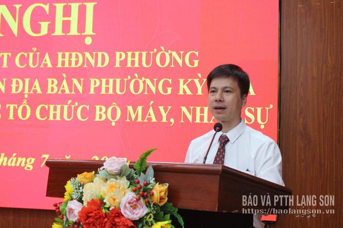 Lãnh đạo Đảng ủy phường Kỳ Lừa phát biểu kết luận hội nghị 