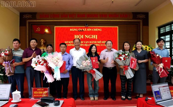 Công bố quyết định chỉ định trưởng ban công tác mặt trận thôn.