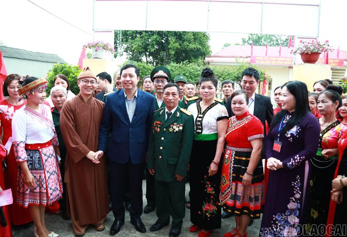 Lãnh đạo tỉnh luôn đồng hành cùng với người dân...