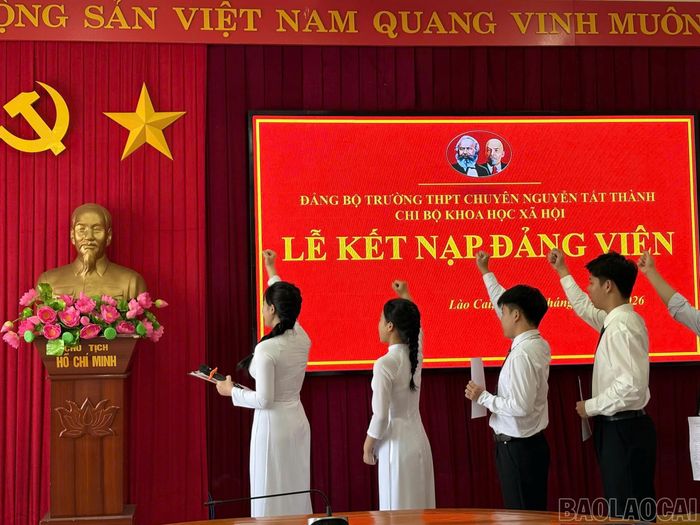 Công tác xây dựng Đảng nói chung và công tác phát triển đảng viên luôn được Tỉnh ủy Lào Cai quan tâm chú trọng.