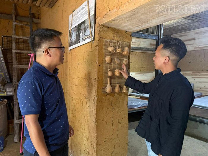 Đến với Y Tý du khách được nghe lịch sử hình thành nhà trình tường, về tập quán sinh hoạt, những lễ hội truyền thống cũng như nét đẹp trong đời sống cộng đồng.