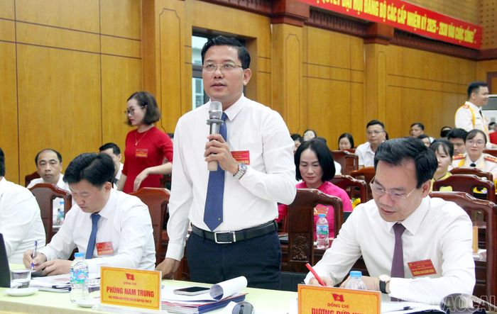 Ban giám khảo đặt câu hỏi phụ nhằm làm rõ nhận thức, khả năng xử lý tình huống và chiều sâu kiến thức của thí sinh đối với nội dung dự thi.