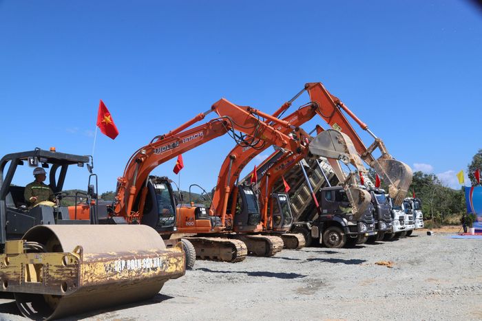 Áp lực giải ngân vốn đầu tư công từ nay đến cuối năm là rất lớn, trong đó có dự án cao tốc Bảo Lộc - Liên Khương