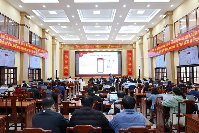 Việc triển khai sử dụng Sổ tay đảng viên điện tử được các đảng bộ, chi bộ quan tâm
