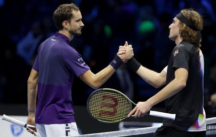Daniil Medvedev từng có những màn đối đầu duyên nợ với Stefanos Tsitsipas.