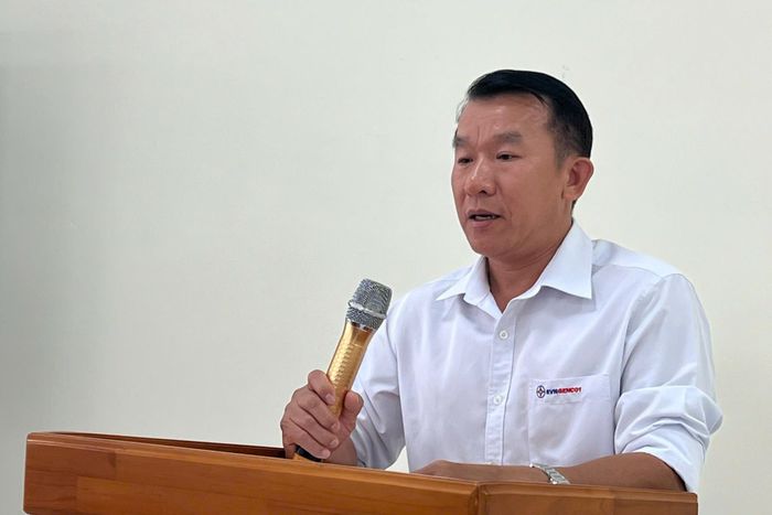 Ông Nguyễn Quang Đàm, Phó Giám đốc Công ty Thủy điện Đồng Nai, Trưởng Ban Chỉ huy diễn tập phát biểu tại buổi diễn tập