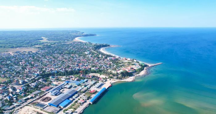 Biển Cửa Tùng sở hữu những giá trị riêng biệt về thiên nhiên, lịch sử - Ảnh: L.T