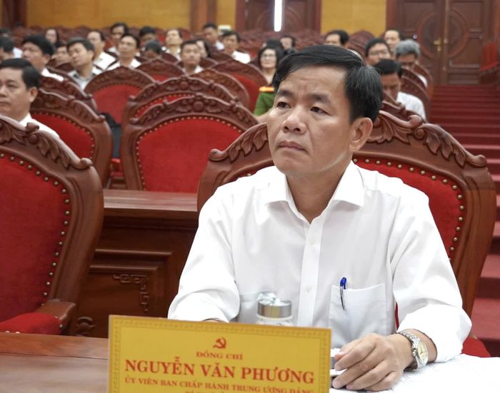 Đồng chí Nguyễn Văn Phương, Ủy viên Trung ương Đảng, Bí thư Tỉnh ủy tham dự hội nghị tại điểm cầu Tỉnh ủy Quảng Trị - Ảnh: N.L