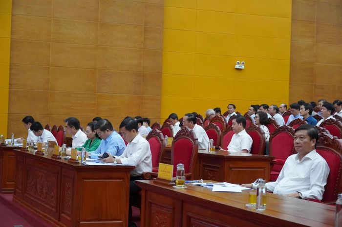 Các đại biểu dự hội nghị tại điểm cầu Tỉnh ủy Quảng Trị - Ảnh: N.L