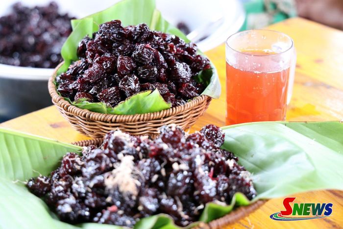 Sản phẩm Ô mai mận, Siro mận của người dân xã Muổi Nọi