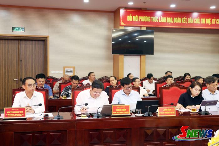 Các đại biểu dự hội nghị.