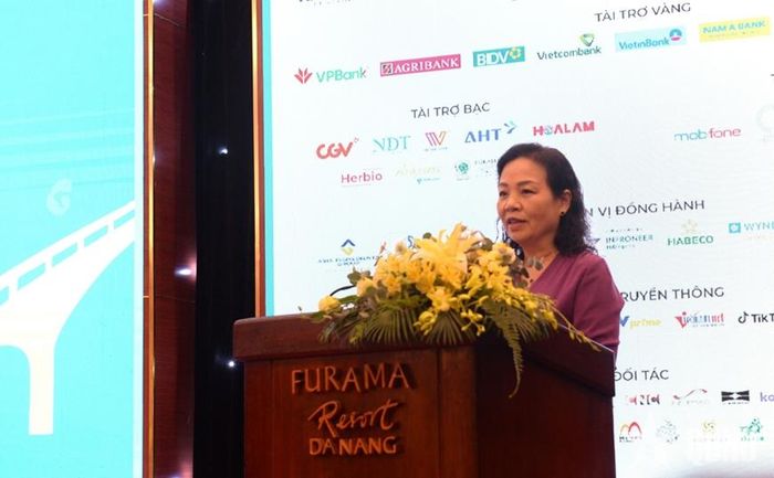 Tiến sĩ Ngô Phương Lan, Chủ tịch VFDA, Giám đốc DANAFF phát biểu tại hội thảo.