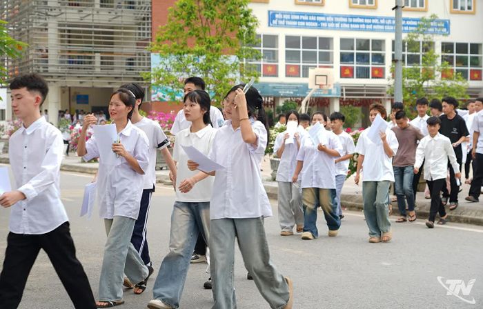 Kỳ thi tốt nghiệp THPT năm 2026 tại Thái Nguyên diễn ra an toàn, đúng quy chế.