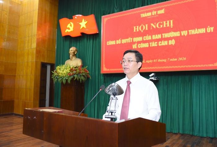  Bí thư Thành ủy Nguyễn Đình Trung phát biểu giao nhiệm vụ 