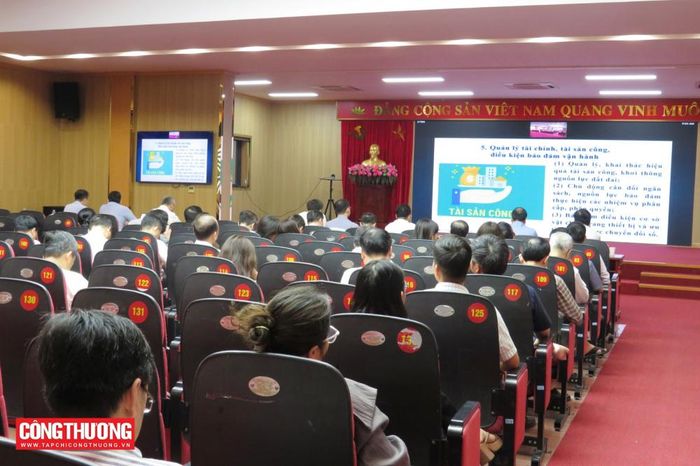 Các đại biểu tham dự Hội nghị tại điểm cầu trụ sở Bộ Công Thương