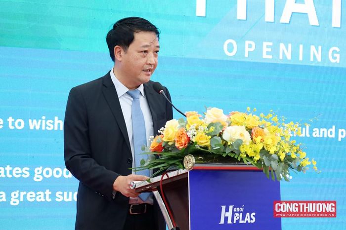 Ông Bùi Quang Hưng, Phó Cục trưởng Cục Xúc tiến thương mại (Bộ Công Thương) nhận định, việc đẩy mạnh công nghiệp hóa dựa trên khoa học công nghệ và chuyển đổi số là giải pháp quan trọng để nâng cao năng suất, giúp doanh nghiệp Việt Nam tham gia sâu hơn vào chuỗi giá trị toàn cầu