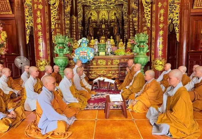 Chư hành giả Ni tác pháp thọ an cư