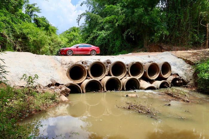 Trong nhiều năm qua, việc khôi phục tuyến kết nối giữa phía Bắc và phía Nam TP Đồng Nai qua khu vực cầu Mã Đà luôn là mong mỏi của người dân, đồng thời là bài toán lớn trong quy hoạch phát triển giao thông vùng Đông Nam Bộ. Việc dự án chính thức được khởi công không chỉ hiện thực hóa kỳ vọng đó mà còn mở ra dư địa phát triển mới cho toàn khu vực.
