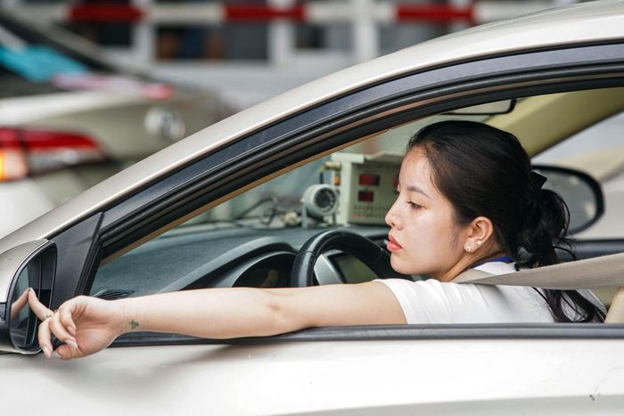 Một số thí sinh khác cũng đánh giá, việc bỏ bài thi mô phỏng giúp quá trình dự thi thuận lợi hơn, song quan trọng nhất vẫn là quá trình học tập và rèn luyện kỹ năng lái xe.