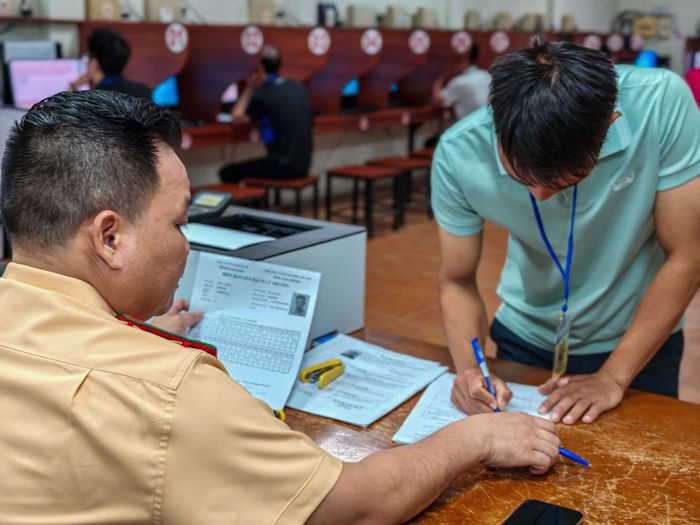 "Việc bỏ bài thi mô phỏng tình huống giao thông trên máy tính sẽ giúp các thí sinh bớt áp lực hơn, tập trung hơn vào những phần thi khác'', ông Hoành nói.