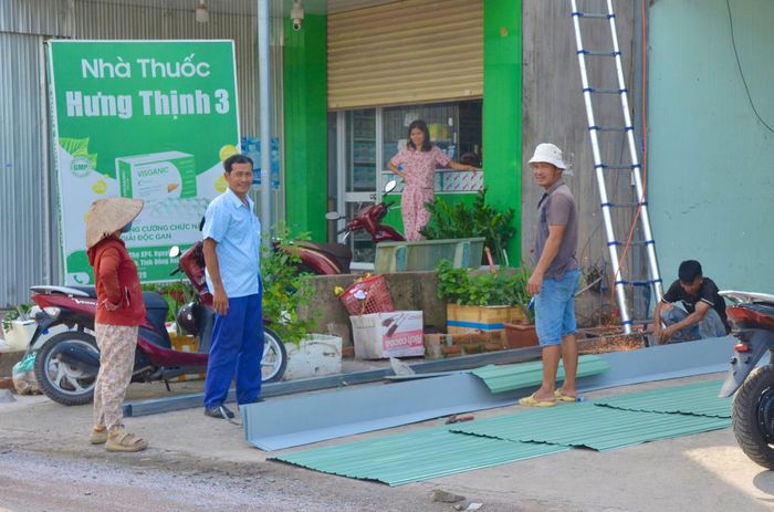 Trước thực trạng đó, địa phương đã triển khai dự án nâng cấp, mở rộng và đầu tư hệ thống thoát nước tuyến đường Nguyễn Thái Học giai đoạn 1. Những ngày gần đây, việc người dân đồng thuận bàn giao mặt bằng được xem là bước khởi động quan trọng, tạo nền tảng để dự án sớm được triển khai theo kế hoạch.