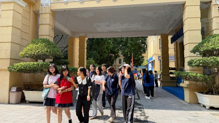 Hà Nội dẫn đầu cả nước về số lượng điểm 10 tại Kỳ thi tốt nghiệp THPT năm 2026.
