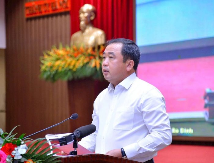 Ủy viên Bộ Chính trị, Bí thư Thành ủy Hà Nội Trần Đức Thắng phát biểu tham luận tại điểm cầu Thành ủy Hà Nội.