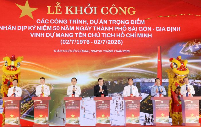 Lễ khởi công các công trình, dự án trọng điểm chào mừng kỷ niệm 50 năm Ngày thành phố Sài Gòn - Gia Định vinh dự mang tên Chủ tịch Hồ Chí Minh. Ảnh: UBND TP. HCM