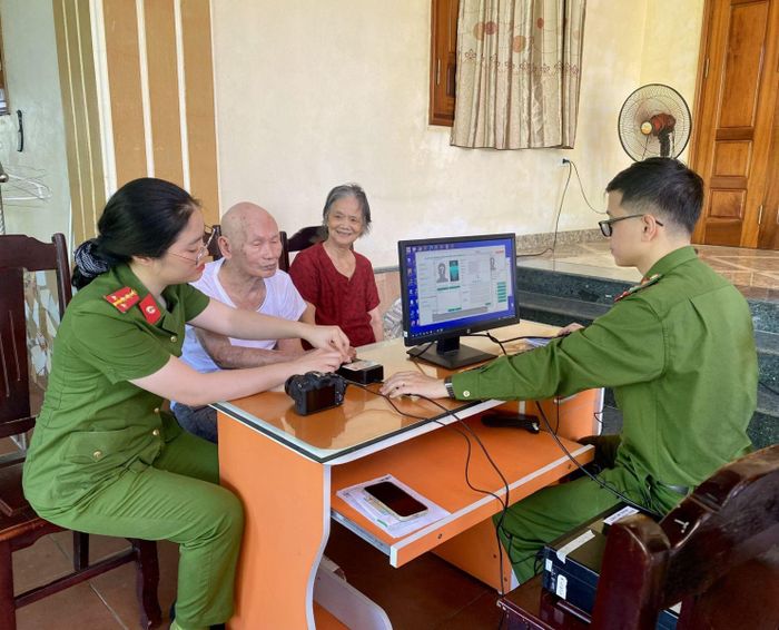 Công an Thanh Hóa thực hiện chuẩn hóa hồ sơ, làm sạch dữ liệu để thực hiện chi trả chế độ qua tài khoản ngân hàng