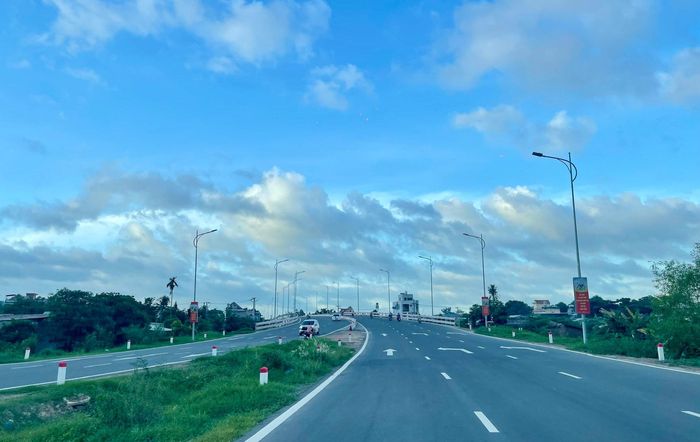 Đại lộ Nguyễn Hữu Cảnh đoạn 2 được kỳ vọng sẽ hoàn thiện trục giao thông kết nối từ Quốc lộ 51 đến cao tốc TP. Hồ Chí Minh - Long Thành - Dầu Giây. Ảnh: Văn Dũng