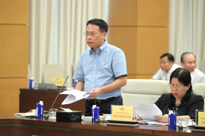 Cục trưởng Cục Quản lý đất đai, Bộ Nông nghiệp và Môi trường Đào Trung Chính phát biểu