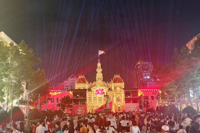 Chương trình nghệ thuật kết hợp trình chiếu 3D Mapping là hoạt động điểm nhấn của chuỗi sự kiện kỷ niệm 50 năm TP. Hồ Chí Minh mang tên Bác