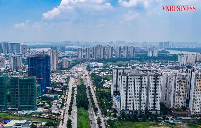 Bất động sản đang kỳ vọng có cú "đảo pha" vào cuối năm với nhiều động lực mới.