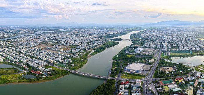 Mạng lưới giao thông đồng bộ giúp rút ngắn đáng kể thời gian di chuyển từ khu Nam vào lõi đô thị. Ảnh: Ánh Dương