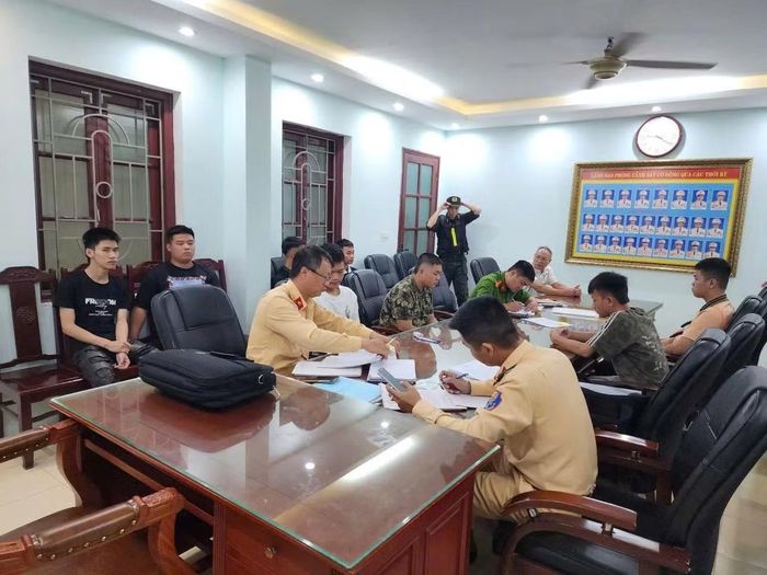 Nhóm đối tượng thanh, thiếu niên vi phạm bị xử phạt gần 100 triệu đồng.