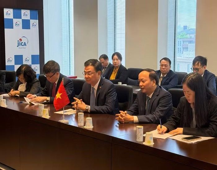 Thứ trưởng Đặng Hồng Đức tại buổi làm việc với Cơ quan Hợp tác quốc tế Nhật Bản (JICA).