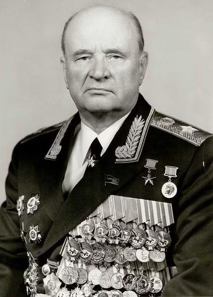  Thượng tướng Pyotr Ivashutin 