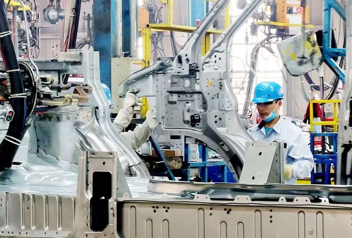 Sản xuất sản phẩm tại doanh nghiệp có vốn đầu tư nước ngoài.