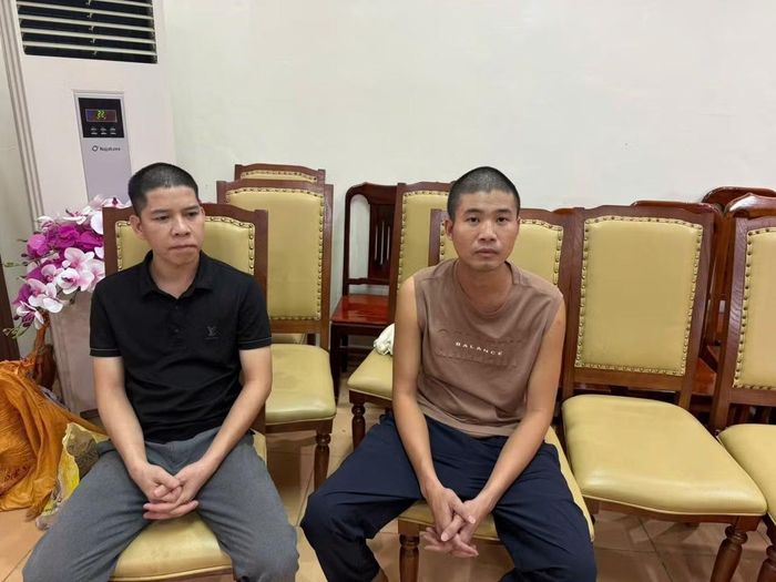 Hai đối tượng Đào Huy Đức và Lại Văn Hưng tại cơ quan Công an tỉnh Quảng Trị.