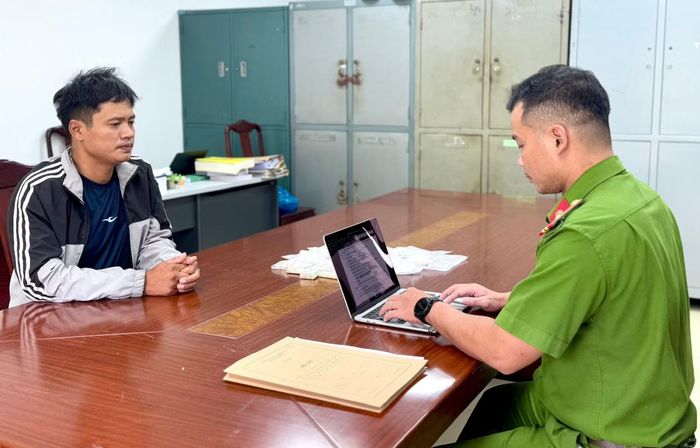 Lê Văn Mạnh sau khi được di lý về Công an TP Huế